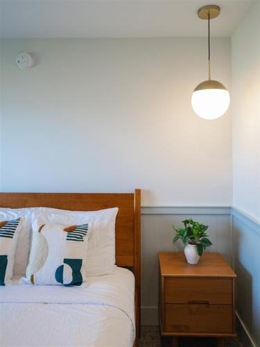 1 queen bed
