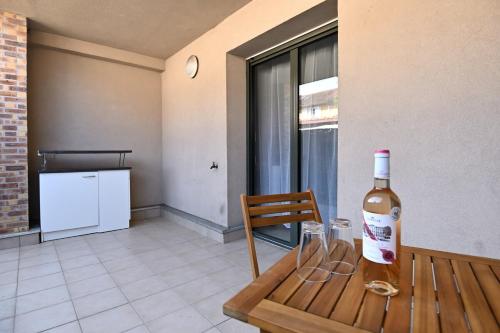 Charmant Appartement Terrasse Melun 25min Paris in Melun