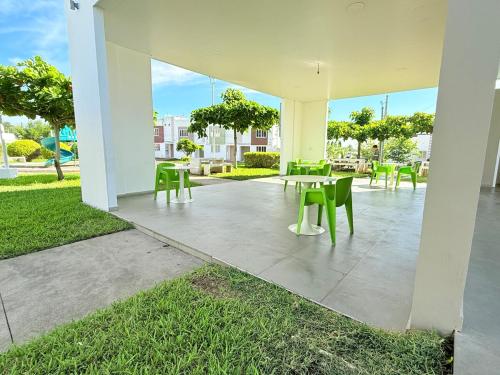 House for entire families in a private area in Jucuaran