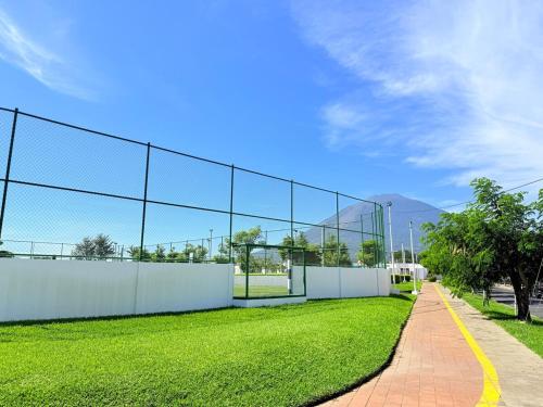 House for entire families in a private area in Jucuaran