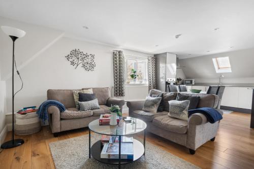 Cosy & Central Brockenhurst Flat, 2BR Room Type - Two-Bedroom Apartment