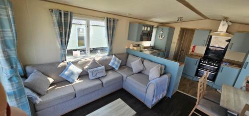 Be Our Guest in Cresswell