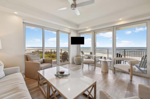HP 21W Gulf Front Condo by 30A Escapes