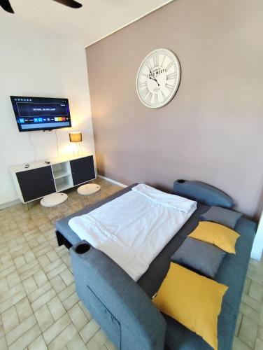 Iekārtas, Appartement climatisé avec terrasse 4 à 6 couchages à 600m du centre thermal (Appartement climatise avec terrasse 4 a 6 couchages a 600m du centre thermal) in Lamalou Les Bains
