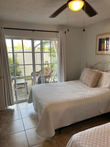 One-Bedroom Apartment with Two Double Beds 2