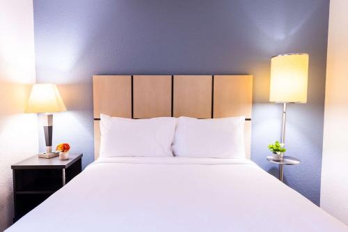 Sonesta Simply Suites Lansing in Lansing, USA