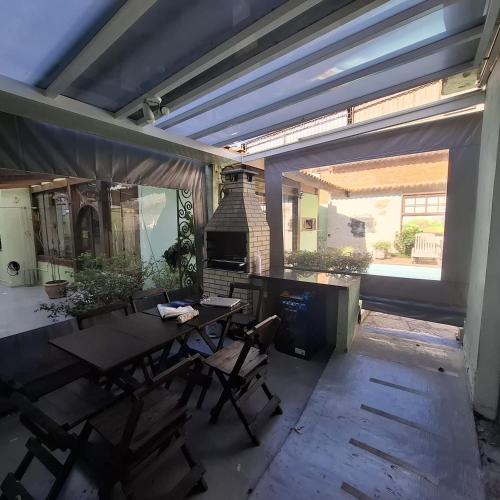 スイミングプール, Hostel Jardim da Saúde (Hostel Jardim da Saude) in クルシーノ