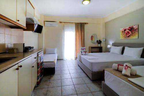 1 double bed, 1 twin bed, 1 sofa bed