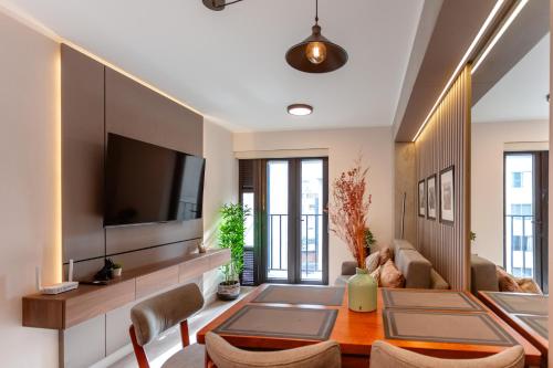 Designer apt with pool Miraflores