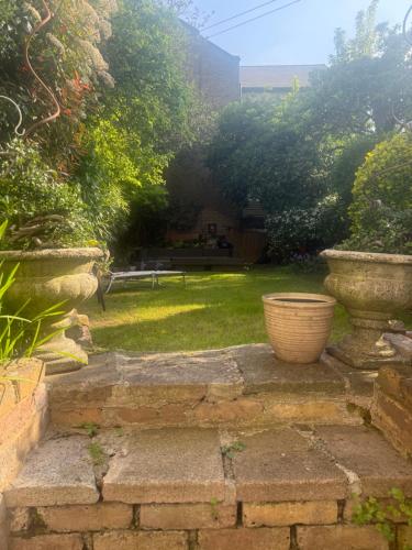 Large 1 bedroom self contained garden flat, Windsor (Foto 2)