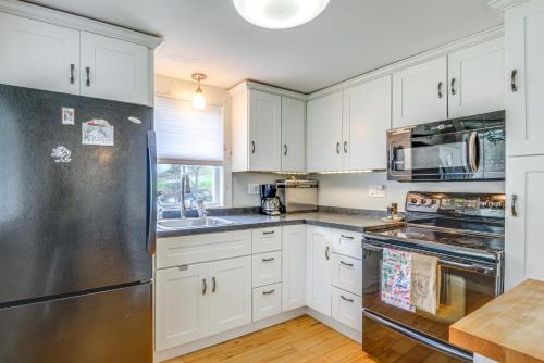 2 Mi to Mt Snow: Cozy Family Alpine Retreat! in Stratton (VT)