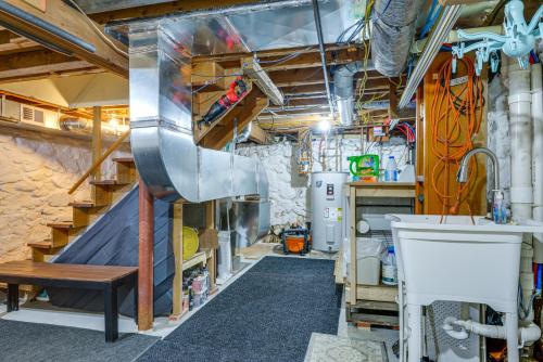 2 Mi to Mt Snow: Cozy Family Alpine Retreat! in Stratton (VT)
