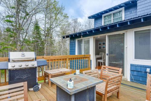 2 Mi to Mt Snow: Cozy Family Alpine Retreat! in Stratton (VT)