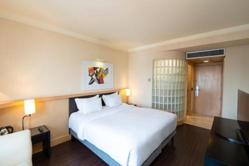 room detail thumbnail 0