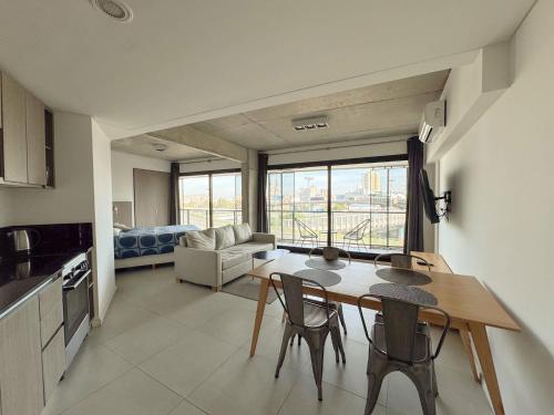 Amplio Loft con balcón sobre la Av 9 de Julio 6C, Buenos Aires
