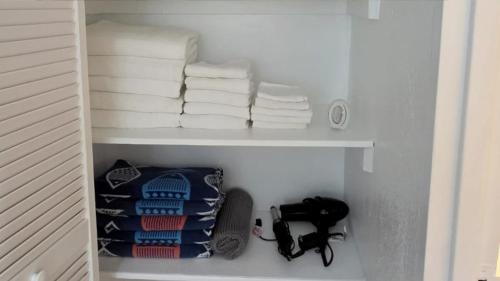 One Bedroom Apartment on the beach - image 18