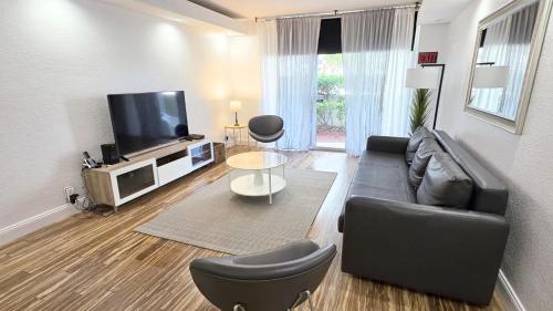 One Bedroom Apartment on the beach - image 23