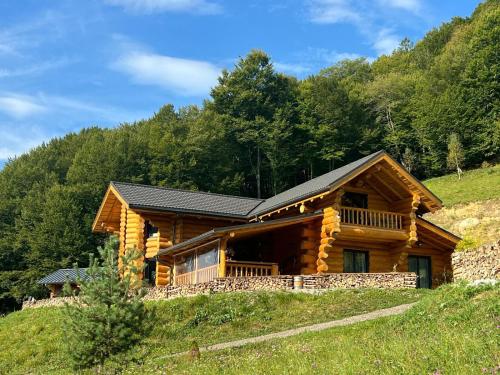 RALPH Cabin- Apuseni Mountains, Transylvania