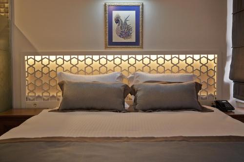 Arart Hotel - image 11