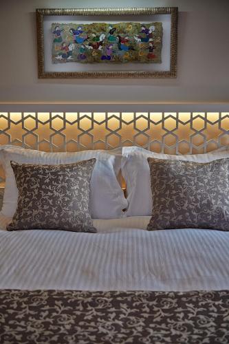 Arart Hotel - image 7