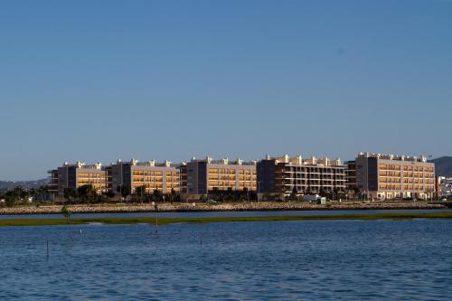 Real Marina Residence - image 3