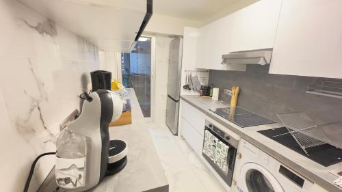 Charming and spacious two-room apartment with terrace and AC in Saint-Sylvestre