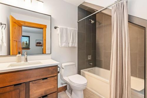 Upscale Ski Chalet - Wildlife AC Hot Tub - image 12