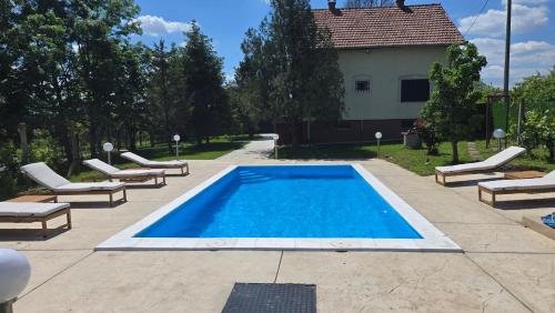. CASA AMORE Exclusive with pool