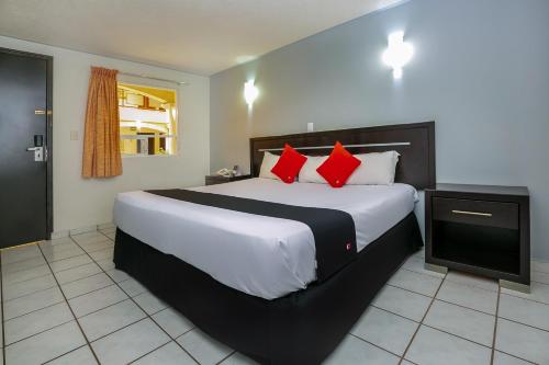 Capital O Hotel Victoria Morelia in Morelia, Mexico