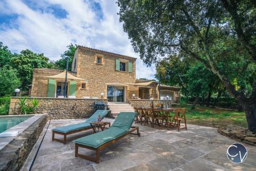Villa Uzès - Climatisation, piscine et pétanque (Villa Uzes - Climatisation, piscine et petanque) in Vallabrix