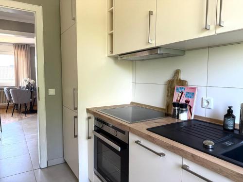 kuhinja, Schöne Ferienwohnung (Schone Ferienwohnung) in Ruhrstrasse