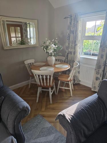 Létesítmények, Newly Renovated Country Cottage in Kernan