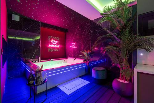 Toulouse Love room, suite avec spa privatif, Toulouse