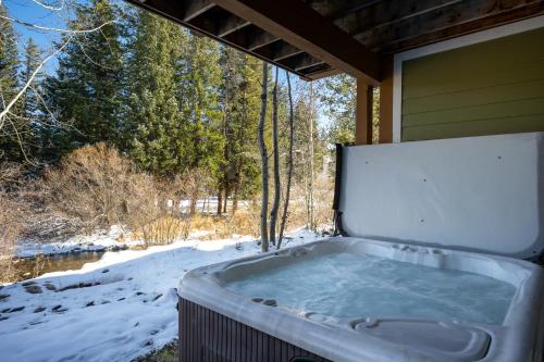 572 Telemark with private hot tub, Winter Park