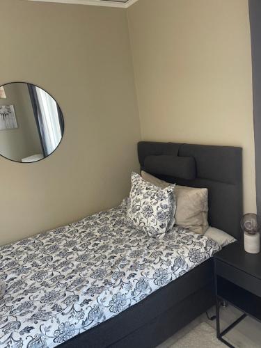 2 twin beds