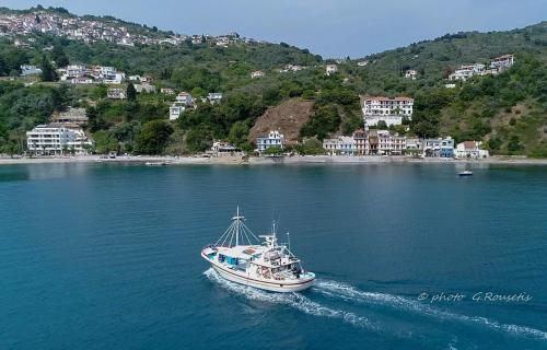 Mantemi house in Loutraki Skopelosa
