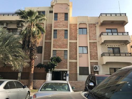 استديو مفروش بجوار الوحده مول in Al Bahya