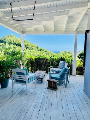 Moonrise Loft Two bedroom house each with en suite bathroom Five min drive to Falmouth Harbor in Freemans Village