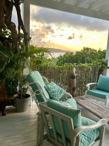 Moonrise Loft Two bedroom house each with en suite bathroom Five min drive to Falmouth Harbor in Freemans Village