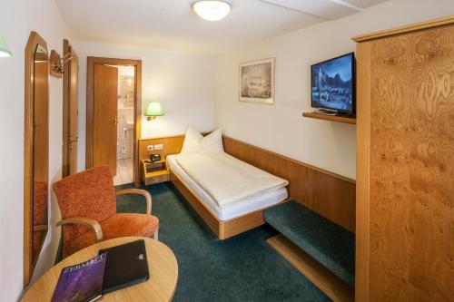 Hotel Cheminee - image 3