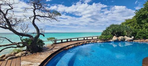 Heron Island Resort - Tap to explore photos