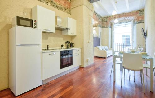 Gorgeous Apartment In Genova With Wifi, Génova (foto 3)