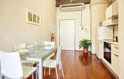 Gorgeous Apartment In Genova With Wifi, Génova (foto 9)