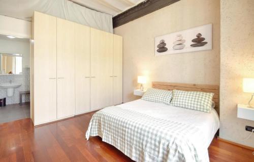 Gorgeous Apartment In Genova With Wifi, Génova (foto 11)