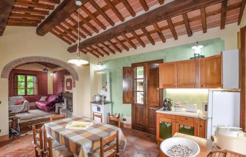 кухня, Awesome Home In Barga in Барга