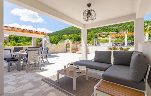 Viesnīcas āriene, Pet Friendly Home In Svib in Svib