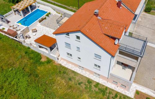 Viesnīcas āriene, Pet Friendly Home In Svib in Svib