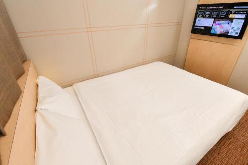 Standard Double Room image 5