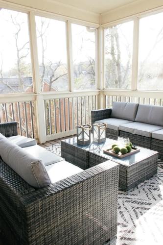 Sprawling Sylvan Park Estate - image 11