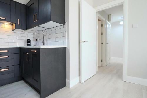 City Apartment Prime Dublin City Centre Dominic Street LUAS OConnell Street - image 5
